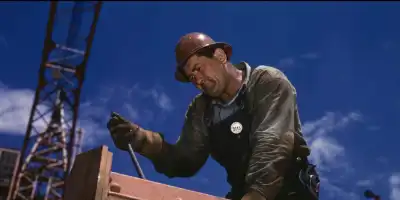 Cieśla szalunkowy oraz pomocnik