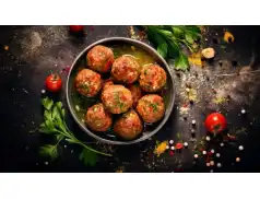 Podróż do Maroka. Jak przygotować aromatyczne pulpeciki z kurczaka z kuskusem i surówką?