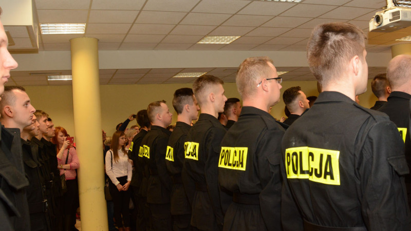 Dwóch nowych funkcjonariuszy w Komendzie Pułtuskiej Policji