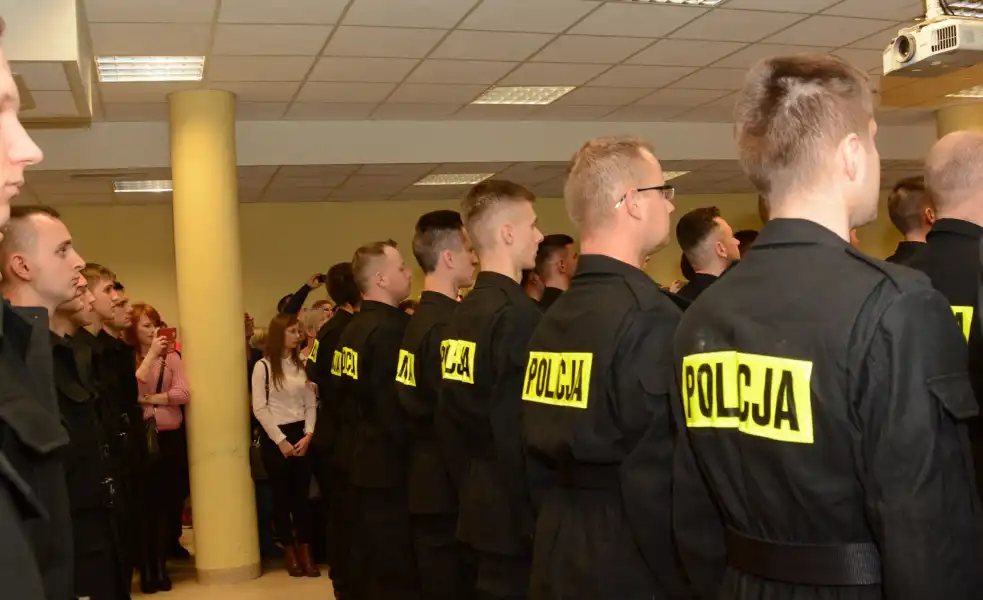 Dwóch nowych funkcjonariuszy w Komendzie Pułtuskiej Policji