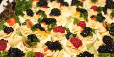 Faszerowane jajka - łatwa i szybka przekąska na przyjęcie