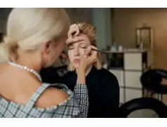 Dowiedz się jaki masz odcień skóry i dobierz idealny kolor podkładu