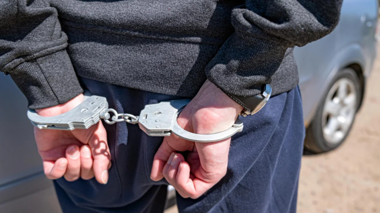 23-latek miał znęcać się nad matką. Zaatakował też pułtuskich policjantów