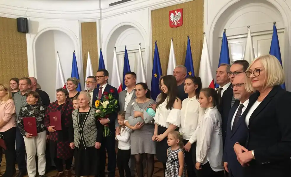 Premier Mateusz Morawiecki spotkał się z rodzinami repatriantów w Domu Polonii w Pułtusku