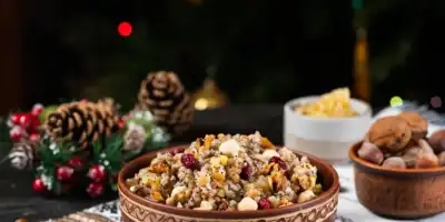 Ziarna maku i pszenicy. Symbolika życia i śmierci w kutii i łazankach na wigilijnym stole