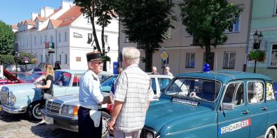 Klasyki nad Narwią 2018 za nami. Do Pułtuska przyjechały zabytki motoryzacji