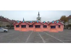 Nowe stragany handlowe na Rynku w Pułtusku