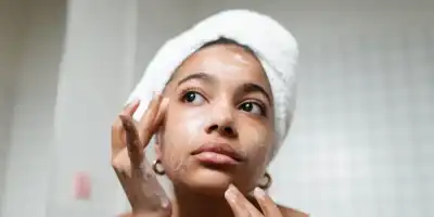 W jakiej kolejności powinnyśmy nakładać kosmetyki? Etapy prawidłowej pielęgnacji