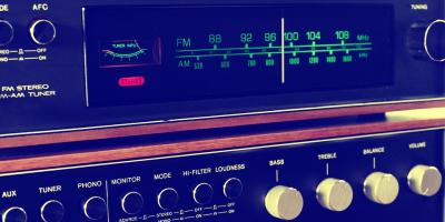 Radio w przestrzeni publicznej. Kiedy legalnie?