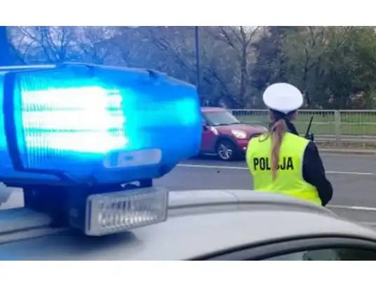 Policjanci skontrolowali 73 kierowców busów i autobusów