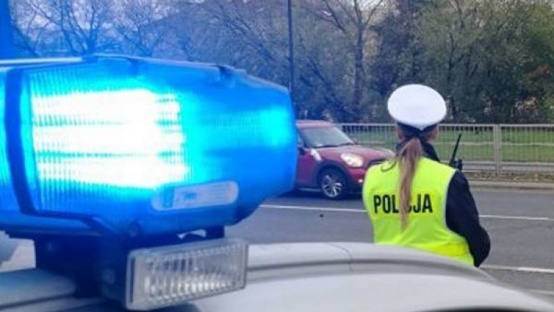 Policjanci skontrolowali 73 kierowców busów i autobusów