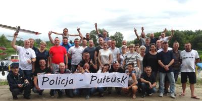 Różni w pracy, równi na boisku - Policjanci z Pułtuska rozegrali pierwszy mecz towarzyski
