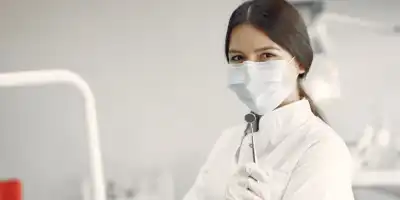 Zabiegi wybielania zębów: skuteczność, bezpieczeństwo i najnowsze technologie stosowane w stomatologii estetycznej