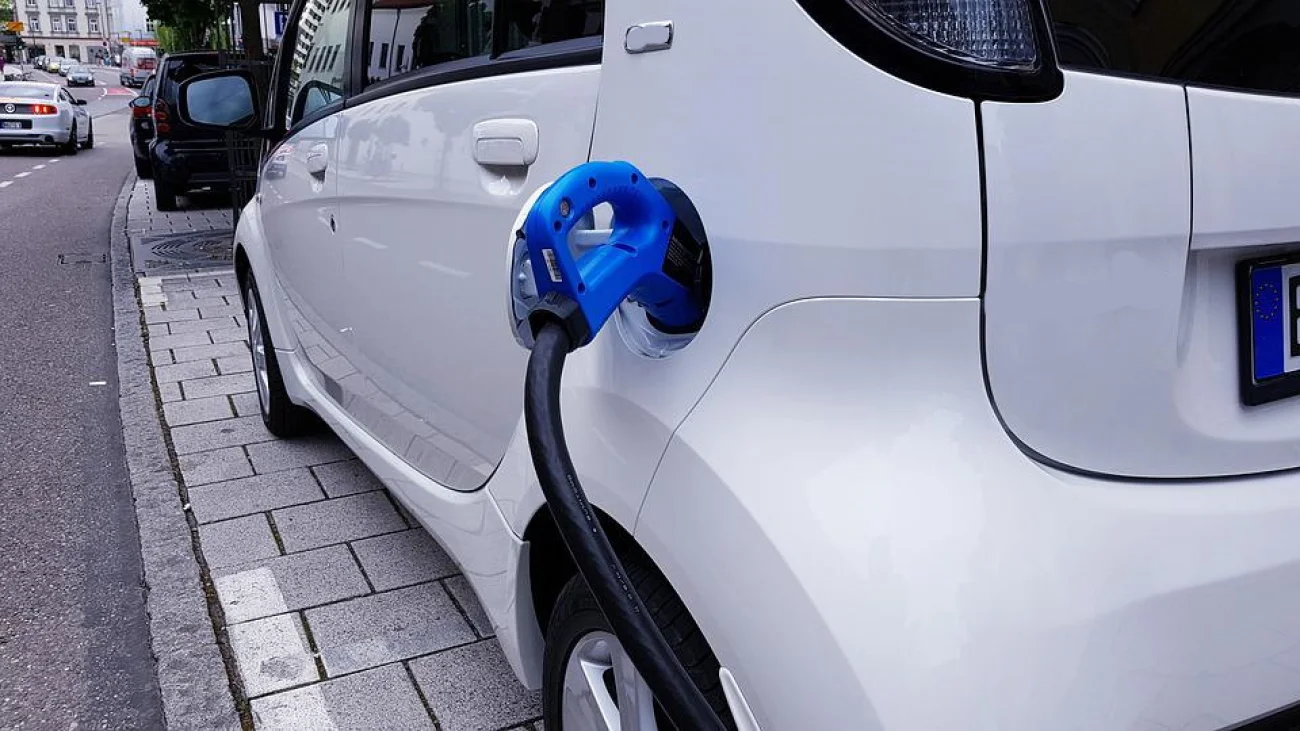 Stacja ładowania pojazdów elektrycznych w Pułtusku już działa