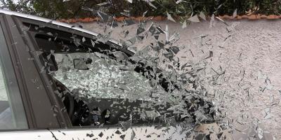 Uszkodził samochód i uciekł - kronika policyjna