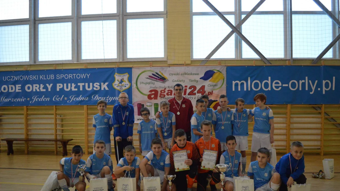 U-12 - Ogólnopolski Turniej Halowej Piłki Nożnej Młodych Orłów Nadnarwianki