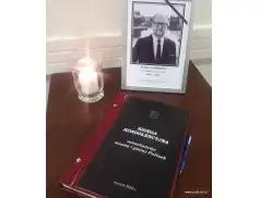 Mieszkańcy miasta i gminy Pułtusk mogą wpisać się do księgi kondolencyjnej.