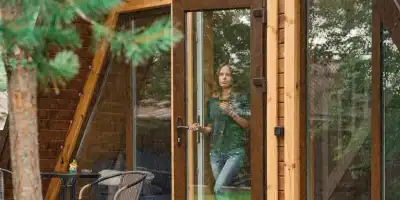 Jak wybrać moskitierę przesuwną?