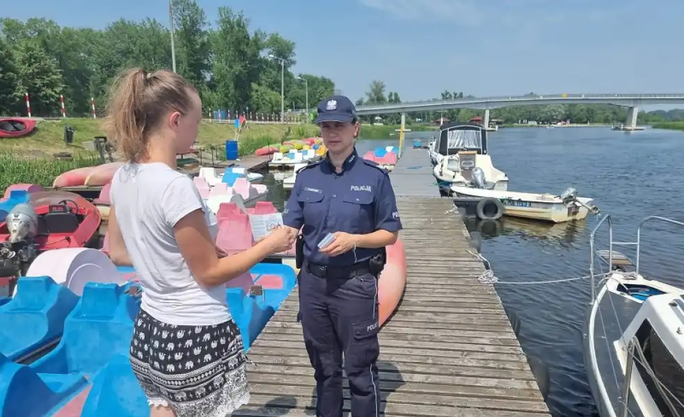 Kręci mnie bezpieczeństwo - Policja i WOPR z Pułtuska działają na rzecz bezpieczeństwa nad wodą