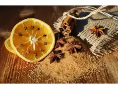 Rozgrzewające goździki - sprytny sposób na zimę