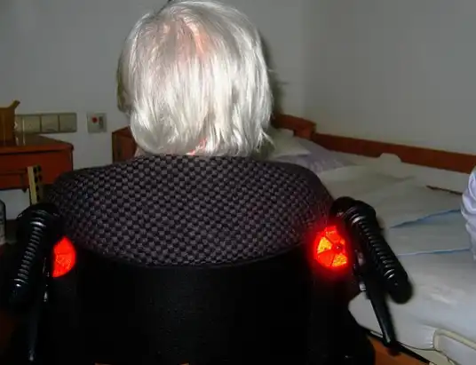 Opieka nad osobami starszymi - jak zapewnić seniorom odpowiednią opiekę?