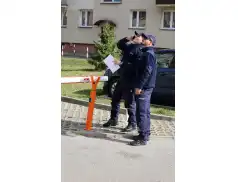 Policjanci dbają o bezpieczeństwo podczas pandemii koronowirusa #zostanwdomu