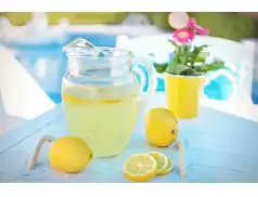 Domowy izotonik: Szybki przepis na zdrowy napój regeneracyjny