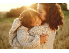 Międzynarodowy Dzień Przytulania. Ciepło, zdrowie i radość w jednym geście