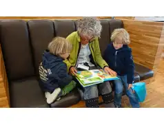 Rola dziadków w życiu wnuków: Miłość, wsparcie i dobrowolne zaangażowanie