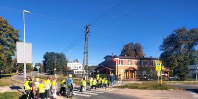 Policjanci przypominają o bezpieczeństwie na drogach powiatu pułtuskiego