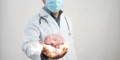 Rozpoznawanie i szybka reakcja. Dlaczego Dzień Udaru Mózgu jest tak ważny?