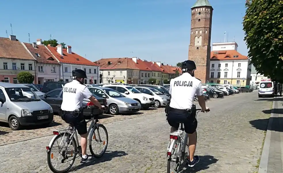 Policyjne partole w Pułtusku służą na rowerach 