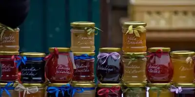 Fermentacja owoców: Sekretne kulinarne sztuczki na długotrwałe zachowanie smaku i świeżości