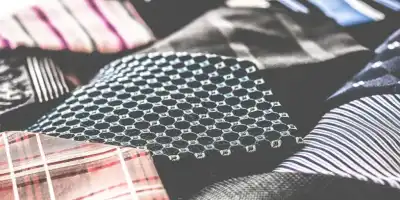 Najmodniejsze kolory tego lata. Inspiracje dla świadomego stylu biznesowego