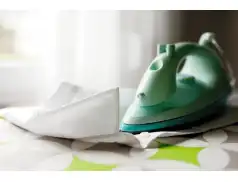 Sztuczki do sprawnego prania i prasowania: Skuteczne triki na błyskawiczne i perfekcyjne wyniki