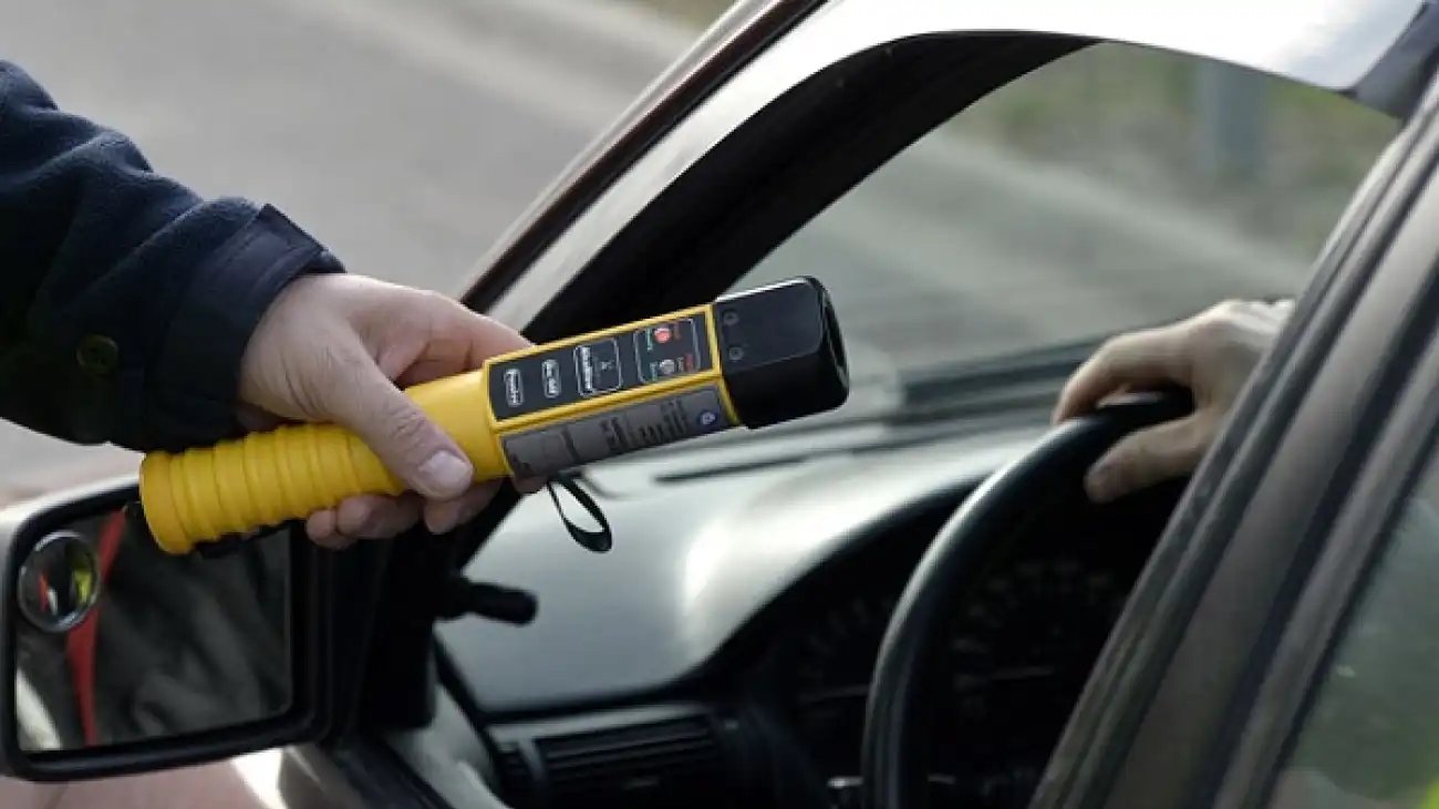 Badanie kierowcy alkomatem