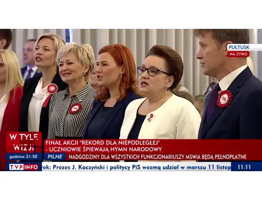 Rekord dla Niepodległej - Finał akcji w Pułtusku z minister edukacji Anną Zalewską