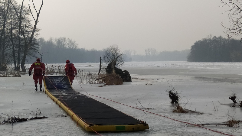 Pułtusk. Poszukiwania Jana Lityńskiego w Narwi trwają [ZDJĘCIA]