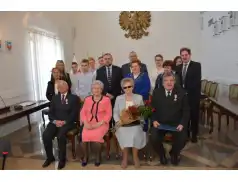 Jubileusz Złotych Godów w Pułtusku. Małżonkowie odebrali medale, kwiaty i życzenia od władz gminy i najbliższych 
