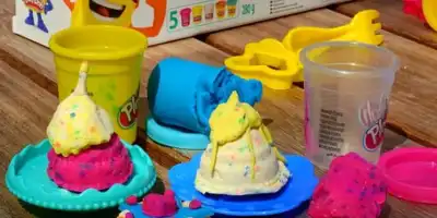 Jak wykonać domową ciastolinę?