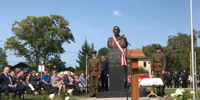 Pomnik Witosa w Pułtusku odsłonięty