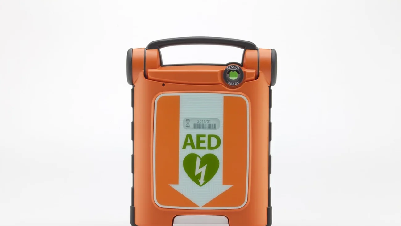 Defibrylatory zewnętrzne AED i torby medyczne dla strażaków OSP z Gminy Pułtusk