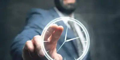 Zegary wskazują zimowy czas. Kiedy przestawimy zegarki w 2023 roku?