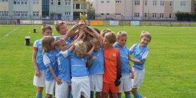 Wicemistrzostwo dla Młodych Orłów Nadnarwianki