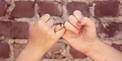 Zodiakalne przyjaźnie. Kto z kim kształtuje najsilniejsze więzi?