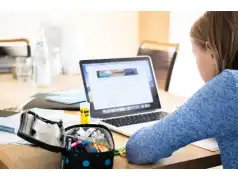 Nauka zdalna w szkołach w grudniu 2021 i styczniu 2022r.. Minister podał szczegóły zamknięcia szkół.