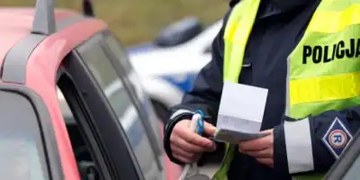 Winnica: 26-latek złamał sądowy zakaz prowadzenia pojazdów. Jakie konsekwencje mu grożą?