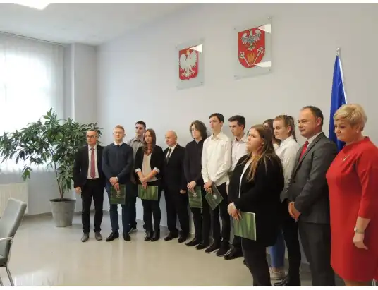 Stypendia Starosty Pułtuskiego wręczone. ZSZ im. J.Ruszkowskiego - lista stypendystów