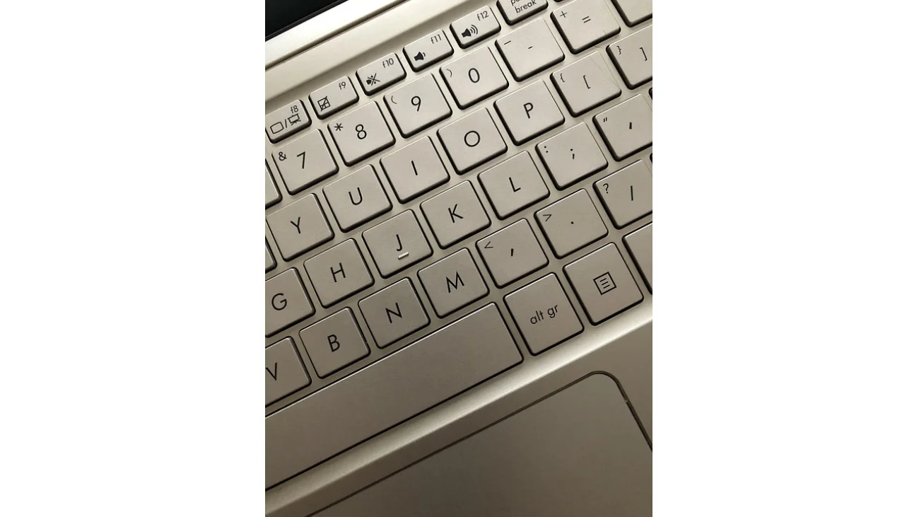 Ukradł laptop, teraz grozi mu 5 lat za kratkami
