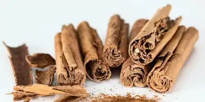 Jakie właściwości ma cynamon? Jakie są przeciwskazania do spożycia?